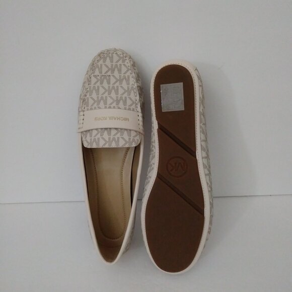 MICHAEL KORS Signature Vanilla Loafers MK Logo 8.5-M - Picture 3 of 10